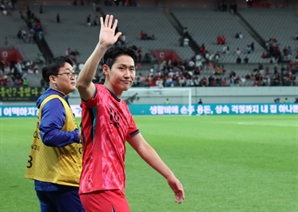 이강인, AFC 아시아 올해의 국제선수상 수상…韓선수로는 세 번째