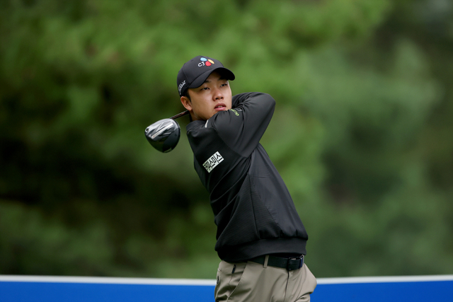 3라운드 3번 홀 드라이버 샷하는 송민혁. 사진 제공=KPGA