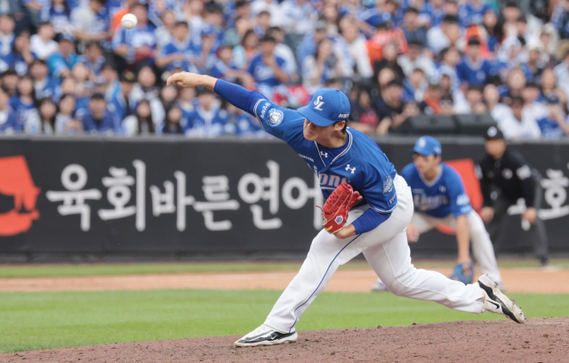 플레이오프 2차전에서 역투하는 이호성. 연합뉴스