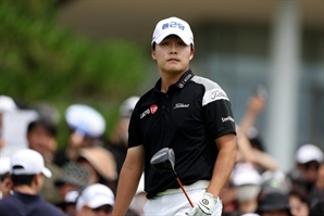 주춤한 '해외파 빅네임'들, KPGA선수 우승기회 잡나