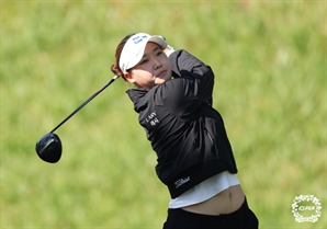 막판 4연속 버디…‘특급 신인’ 김민솔, 시즌 ‘3승 사냥’ 시동