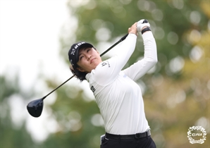 ‘지난해 다승왕’ 마다솜, 마지막 홀 ‘12.5m 버디’로 선두 도약…다승 공동 선두 방신실은 1타차 2위