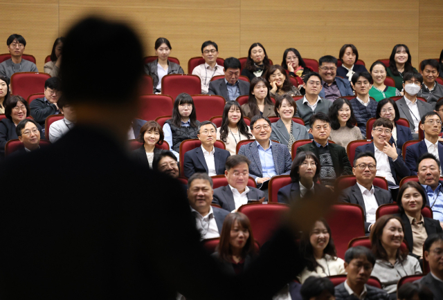 세무행정도 인공지능(AI)으로…국세청은 지금 'AI 열공 중'