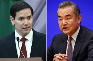 美中외교장관 통화…왕이 "美, 압박버리면 양국관계 안정" <신화>