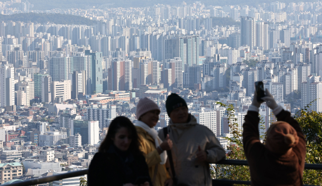 28일 서울 남산에서 바라본 서울 도심 아파트 모습. 연합뉴스