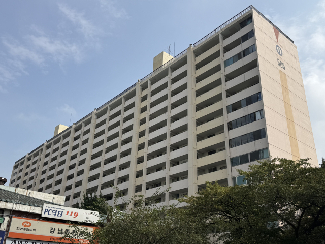 지난달 29일 관리처분계획 인가를 받은 서울 강남구 개포동 ‘개포주공5단지’. 천민아 기자