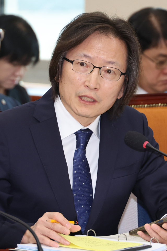 "계좌 해지, 잔액 0원만 비대면"…은행 '불공정 약관' 무더기 적발