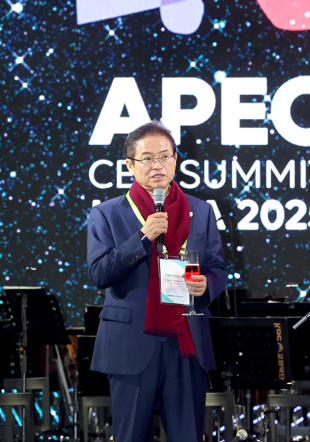 이철우 지사가 CEO 서밋 환영 만찬에서 건배사를 하고 있다. 사진제공=경북도