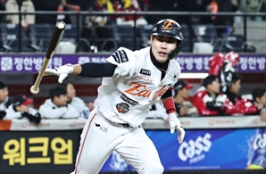 대전서 완성된 '8회의 기적'…'심우준 2타점' 한화, 짜릿한 역전 드라마로 한국시리즈 첫 승