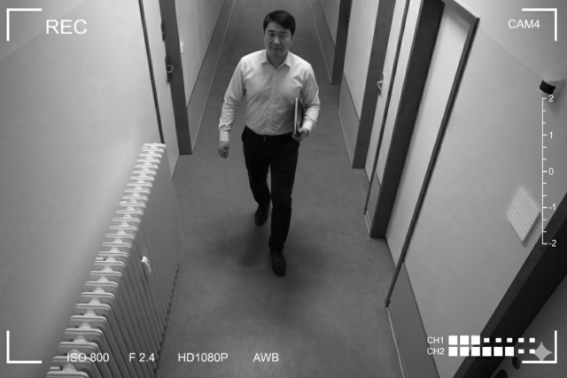 "일하다 말고 어디가? 15분 단위로 보고해"…정당한 권리 vs 과도한 침해, 당신의 생각은?