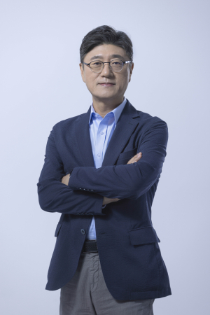 정재헌 SKT CEO 공식 데뷔…AI 인프라 전략 기조연설