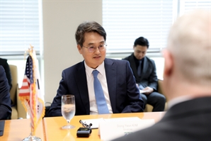 ‘100조 원+α’ 투자유치 김동연…지구 5바퀴 돌았다[경기톡톡]