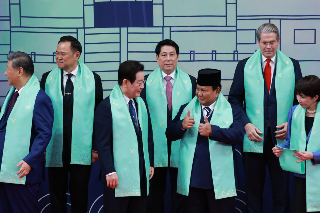 엄지손가락 치켜올린 수비안토 인도네시아 대통령. 연합뉴스