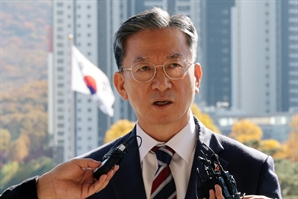 정성호 “의사 표현뿐” 답변에도 커지는 수사지휘권 논란