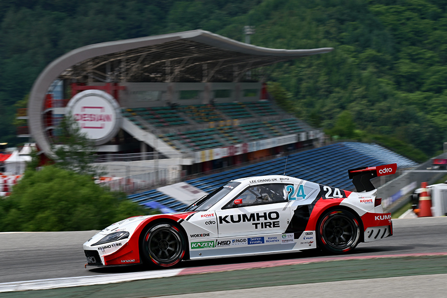 금호 SLM의 이창욱이 인제스피디움을 질주하고 있다. 사진: 김학수 기자