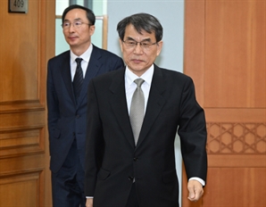 '李 임명' 첫 대법관 선정절차 본격 착수