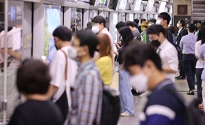 "10년 동안 이런 적은 없었다"…여기저기 기침하는 사람 많더니 '독감' 역대급 유행