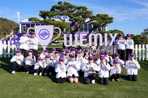 골프 꿈나무와 롤모델 언니들의 특별한 만남…“내일도 연습 가야겠어요”