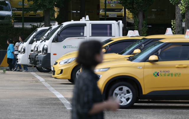 "車 유지할 돈도 배울 돈도 없다"…운전면허 안 따는 청년들