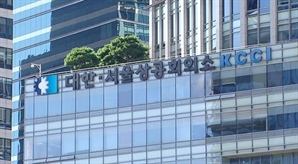 AI 시대인데…제조업 82% "활용 안 해"