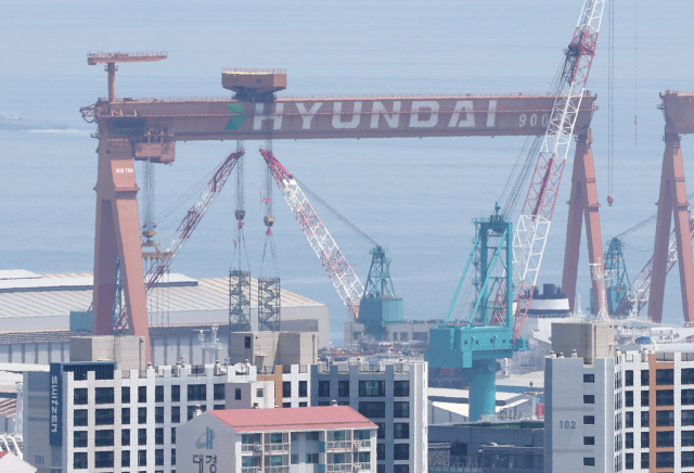 울산 HD현대중공업 크레인 모습. /연합뉴스