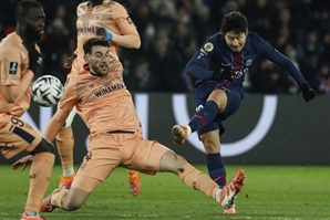 대표팀서 펄펄 이강인, 프랑스 리그1 첫골도 신고