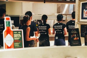 러닝족 의외의 성지로 떠오른 이곳…"잘 먹는 것까지가 운동이죠" [똑똑! 스마슈머]