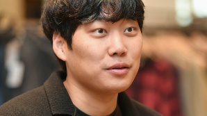 "기하학 패턴·실크…'K패션 편견' 깨고 싶었죠"