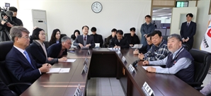 경사노위-민주노총, 26년 만에 공식 회동