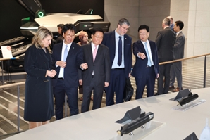 캐나다 산업부 장관, HD현대 글로벌R&D센터 방문…협력 방안 모색