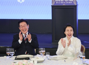 李대통령 “비자제도 예외 요청할 것”…튀르키예 동포와 타운홀미팅