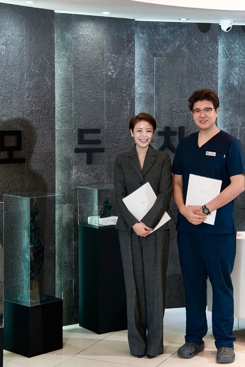 사진=샤아트컴퍼니 대표 : 박진희 / 모두치과의원 대표원장 : 이장원