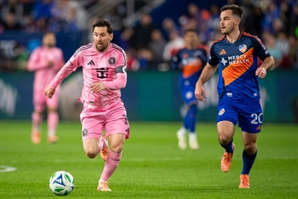 ‘구운 치킨에 채소 듬뿍’ 메시, ‘하루 6끼’ 먹고 수프로 마무리하는 호날두