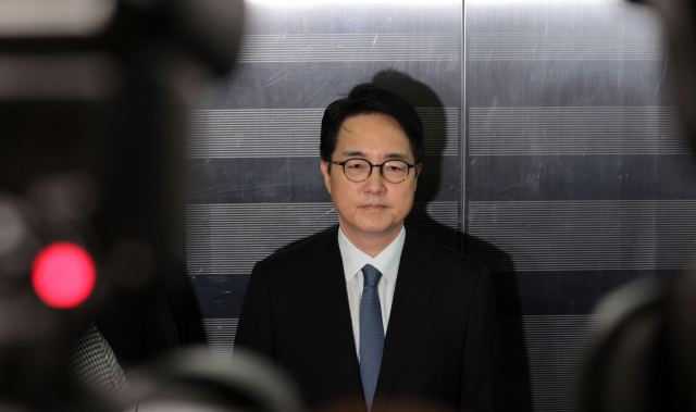 심우정 전 검찰총장이 9월 30일 이종섭 전 국방부 장관 호주 도피 의혹과 관련된 조사를 받기 위해 서울 서초구 순직해병특검팀에 피의자 신분으로 출석하고 있다. 연합뉴스