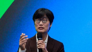 '원조 은둔의 경영자' 네이버 이해진, "AI·웹3 융합해 글로벌 시장 진출"