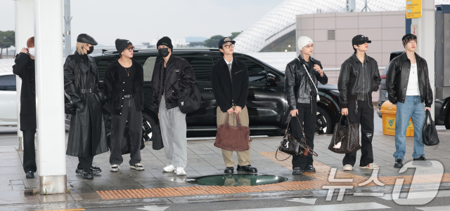 ‘스트리에 키즈’가 '2025 MAMA AWARDS'(2025 마마 어워즈)를 위해 27일 인천 인천국제공항을 통해 홍콩으로 출국하고 있다. 뉴스1