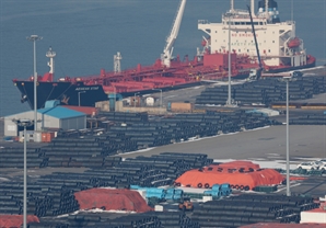 기업 경기전망 3년9개월 연속 '부정적'…반도체·비제조업만 방긋