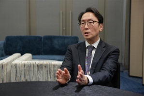 “뇌졸중이 평일 낮에만 오나”…독거노인 두번 울리는 ‘24시간’의 족쇄