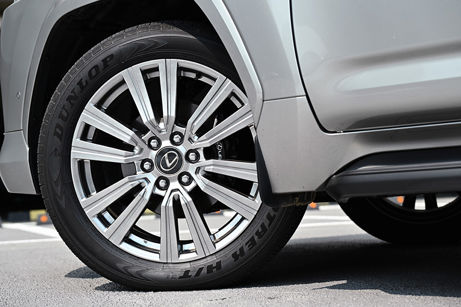 렉서스 LX 700h. 사진: 김학수 기자