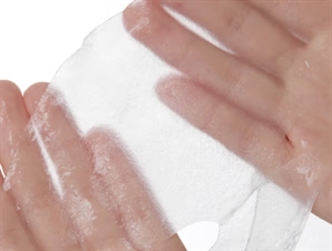 "이건 절대 포기 못해" 외국인들 싹쓸이…다이소에서 가장 많이 팔린 제품은 바로