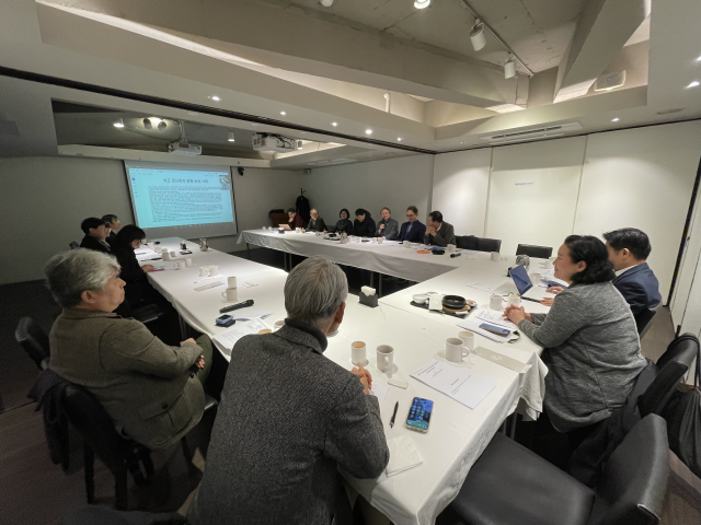 1일 열린 민간금융위 조찬세미나에서 참석자들이 발언하고 있다. 신중섭 기자