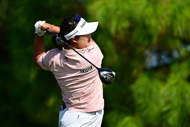 티샷을 하고 있는 유해란. 사진 제공=AFP연합뉴스