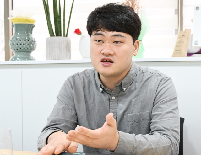 [청론직설] "임금 개편 없는 정년연장은 소수 기득권 집단만 좋아할 특혜다"