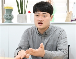 [청론직설] "임금 개편 없는 정년연장은 소수 기득권 집단만 좋아할 특혜다"