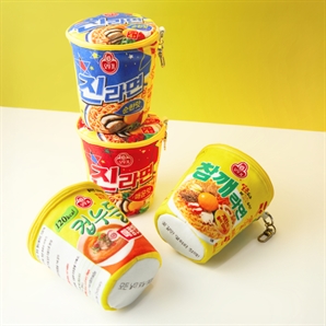 가방에 대롱대롱 달고 다니더니…이런 키링도 나왔다