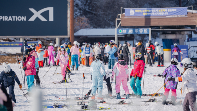 엘리시안 강촌 스키장에서 스키를 즐기는 스키어들의 모습. 사진 제공=엘리시안.