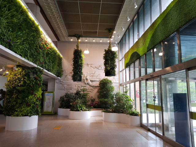 충북도청 수직·실내 정원
