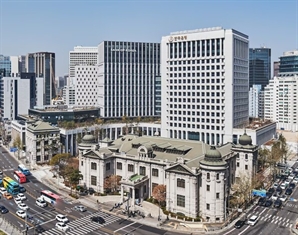 11월 외환보유액 4300억불 돌파…6개월 연속 증가 [Pick코노미]