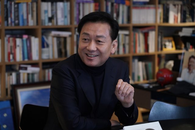 이광재 명지대 석좌교수가 “인공지능(AI)과 스테이블코인을 국가 미래 성장 동력으로 삼아 집중 투자·육성해야 한다”고 강조했다. 사진 제공=이광재 교수