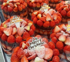 호텔 케이크 50만원 찍을 때…가격 동결한 성심당 '딸기시루' 돌아온다